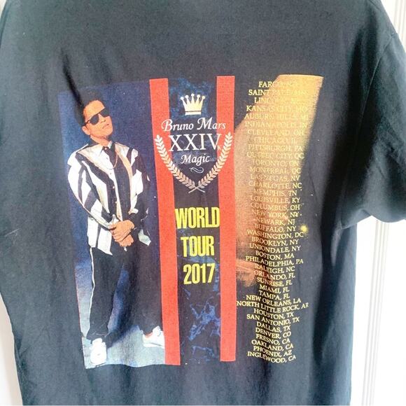 Bruno Mars 24K Magic World Tour 2017 Concert T-Shirt Graphic Tee Music Gildan L - Picture 8 of 8